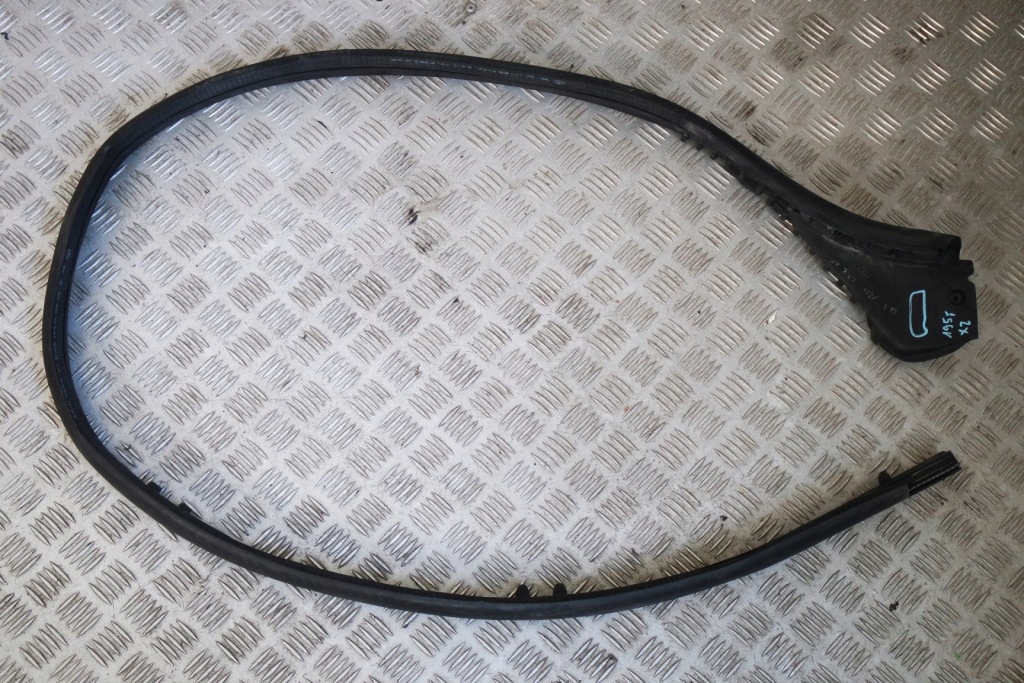 Купить Прокладка стекло левая mercedes w217 кабриолет