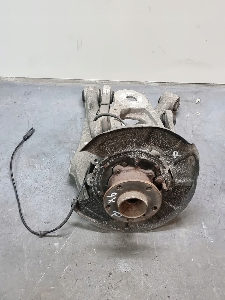 фото №1, Bmw x6 поворотный кулак правая задняя