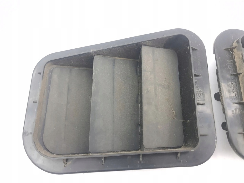 фото №8, Hyundai kona i 2019 комплект решётка вентиляционная pod бампером задним