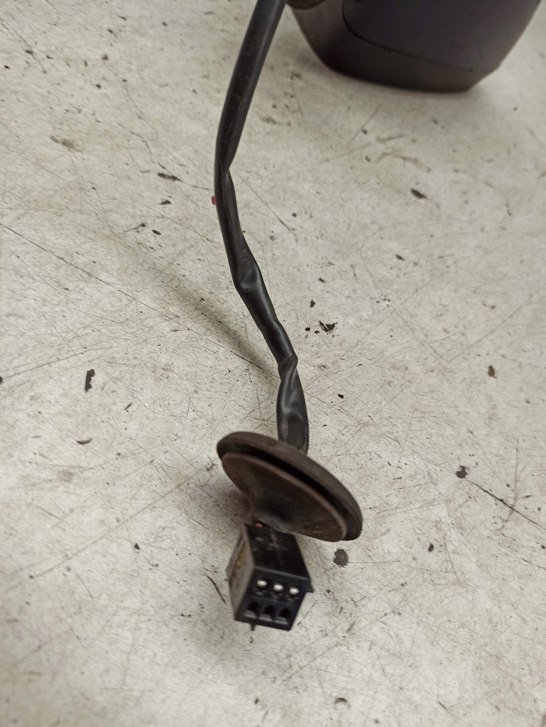 фото №7, Opel corsa d зеркало правое 020873 повреждённые