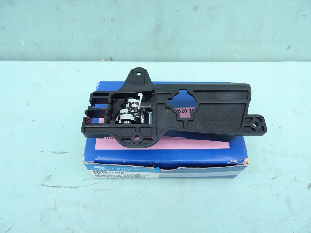 фото №2, Ручка внутренняя задняя правая hyundai i30 i 07-11