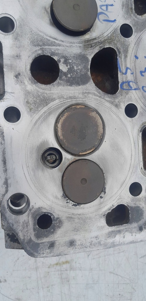 фото №12, Головка двигуна 2.3 v5 agz 071103373h