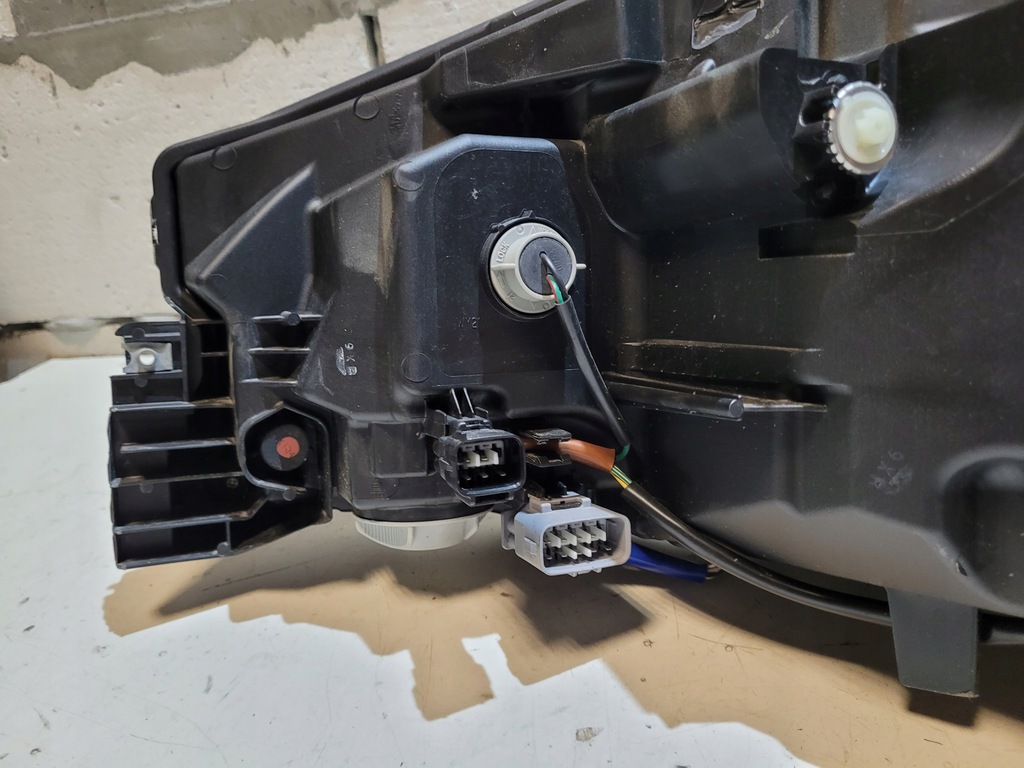 фото №8, Subaru forester v sk 18+ лампа правая передняя правый перед led bi funkcjonal