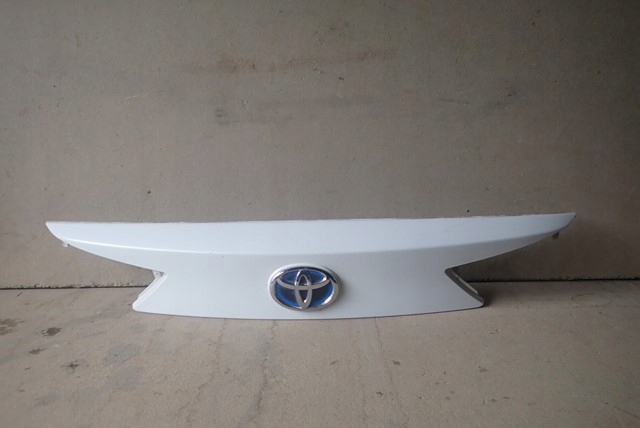 фото №1, Накладка na крышка toyota auris 2 ii kombi