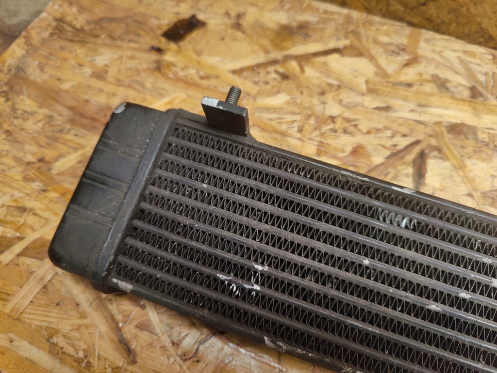 фото №8, Aston martin 4g43-445396-bb радіатор оливи