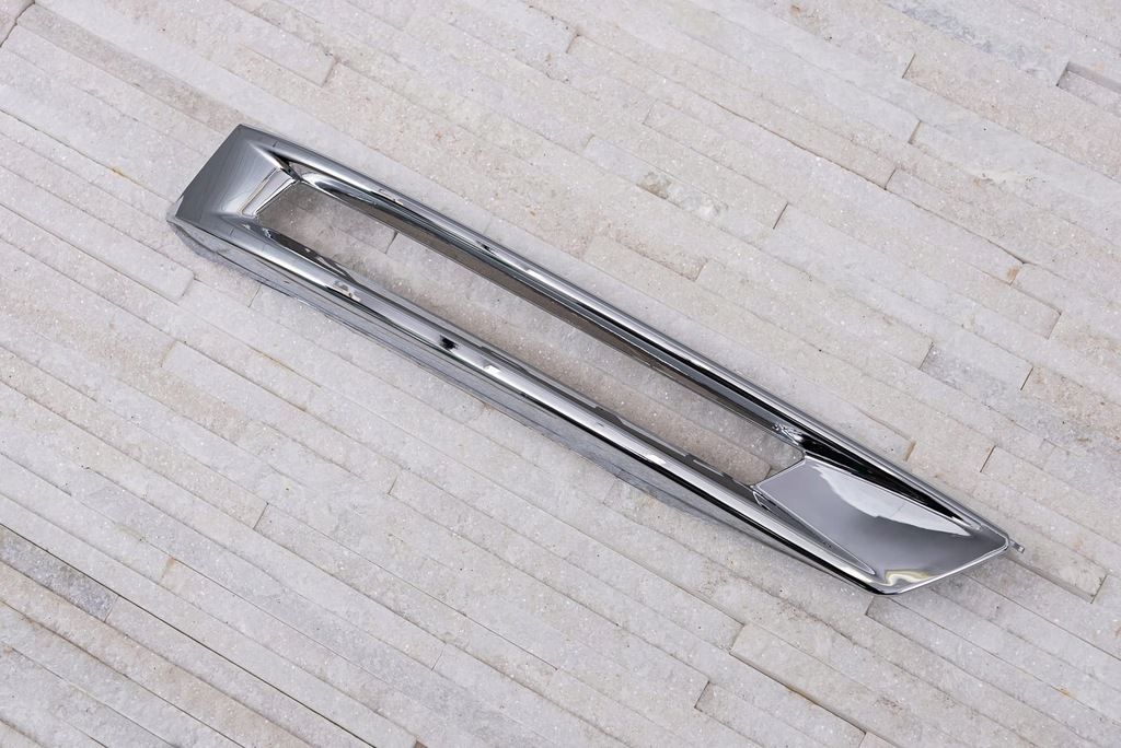 фото №9, Mercedes glk x204 amg молдинг ґрати бампера права