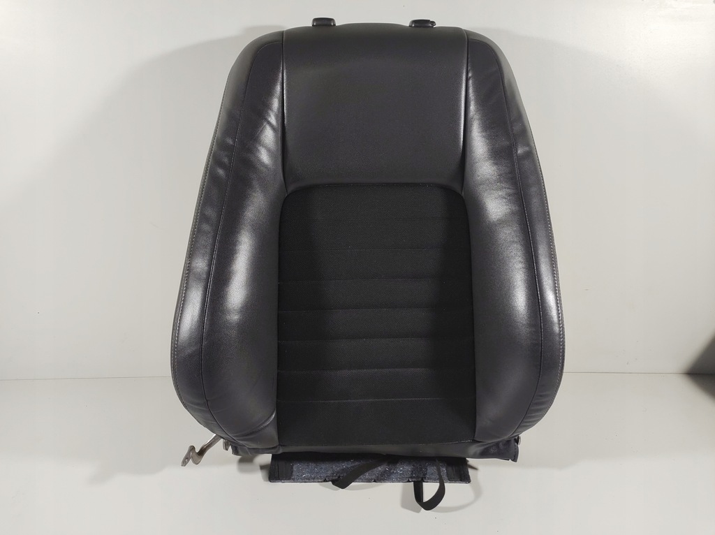 фото №1, Lexus is300h 13r спинка сиденье правое
