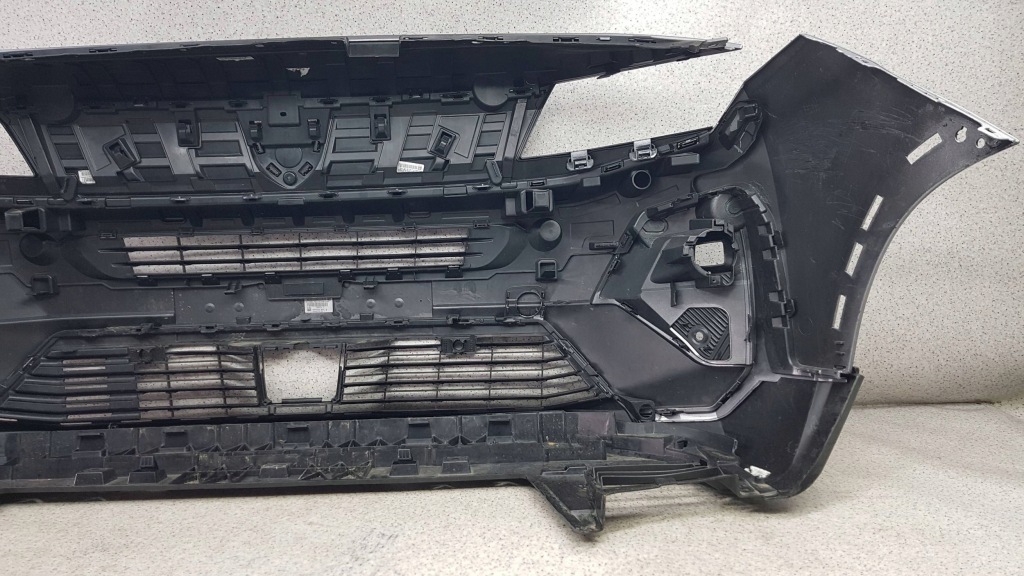 Купить Peugeot rifter 2023 2024 бампер перед 98561695580