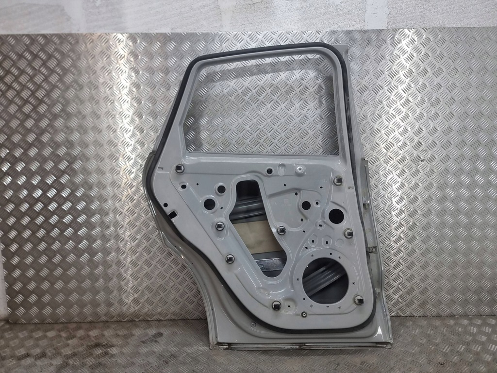 фото №10, Porsche macan 95b 2022 задня сторона ліва двері задні