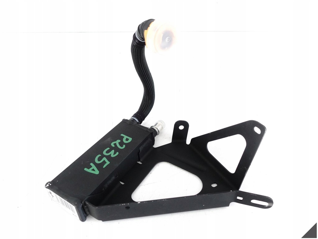 Купить Ferrari 812 f152m gts 21- наружный сепаратор пары топлива пабтрубок  кронштейн