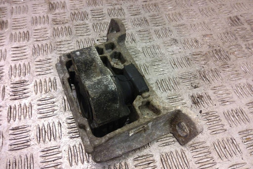 фото №9, Передня подушка двигуна ford transit connect 307396 1.56l дизель 2016