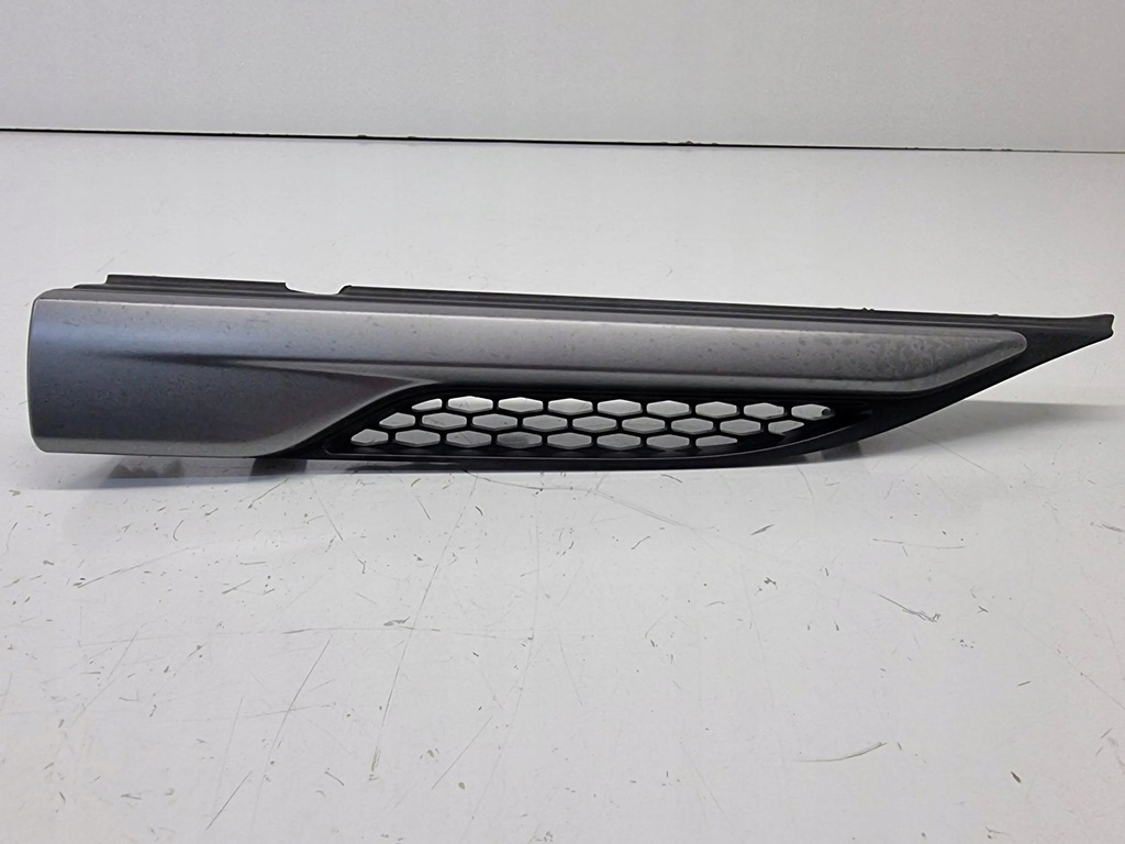 фото №1, Land rover evoque i 2015 правая решётка радиатора / впуск воздуха крыла передний