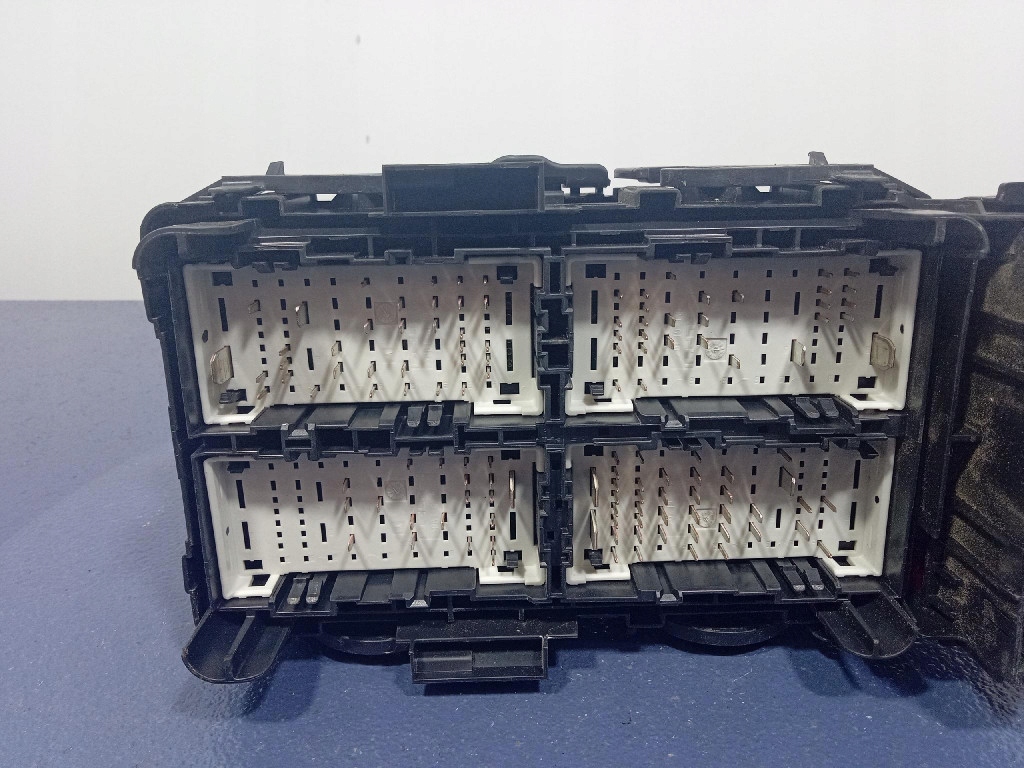 фото №5, Opel insignia b 2.0 cdti 170 km коробка предохранителей bsi 39116625 b20dth