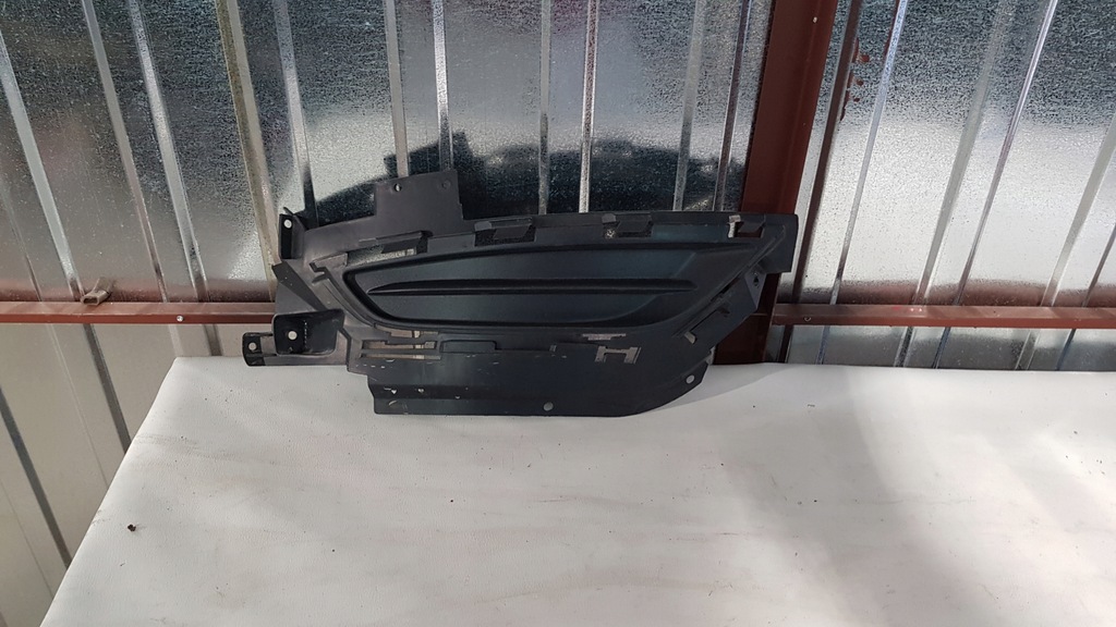 фото №1, Chrysler 200 2015- решітка радіатора решітка бампера права