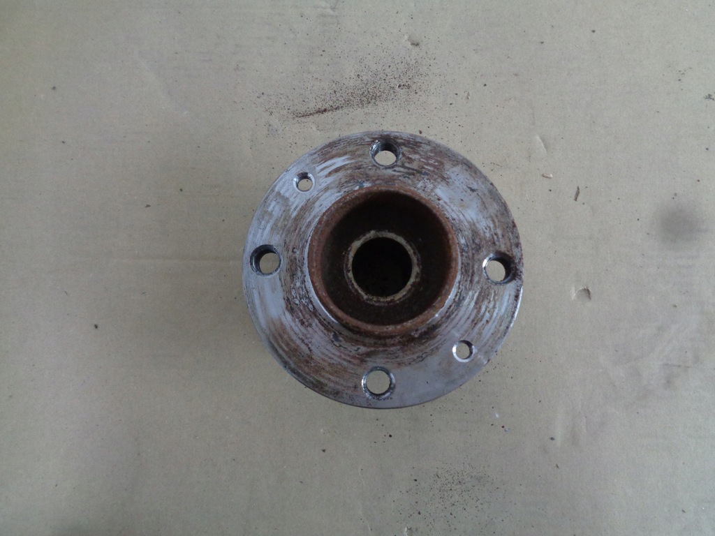 фото №1, Ступиця лівий задня smart forfour 453 a4533560000