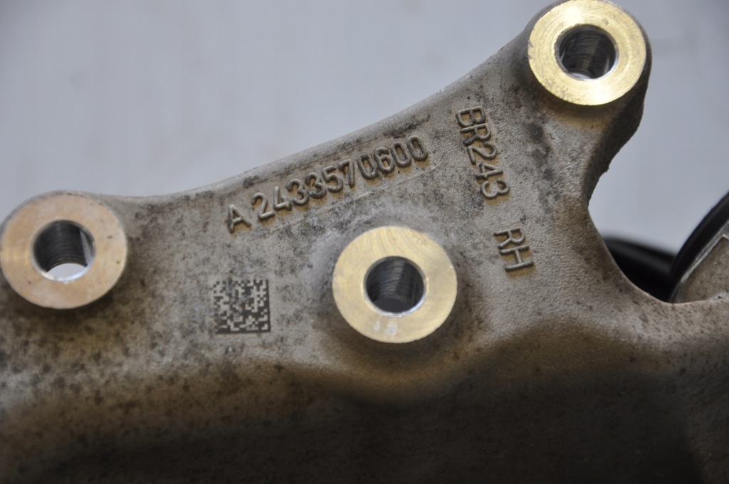 Купити Підшипник колеса mercedes-benz eqa 2021 з задній po правої a2433570600