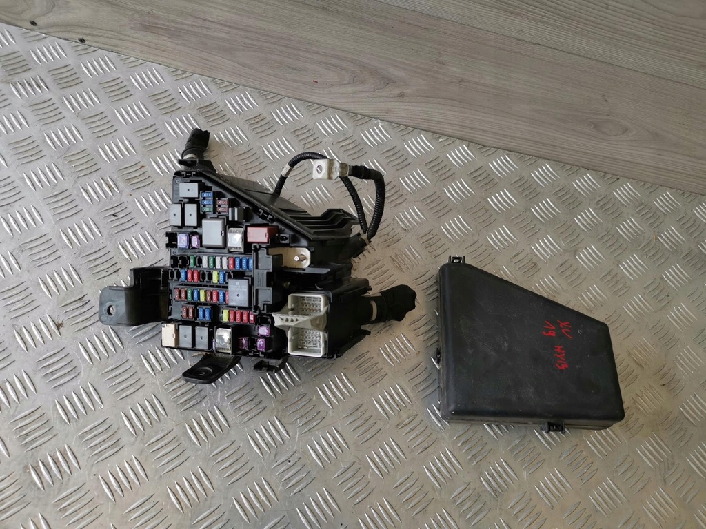 фото №1, Subaru xv ii 17- коробка запобіжників