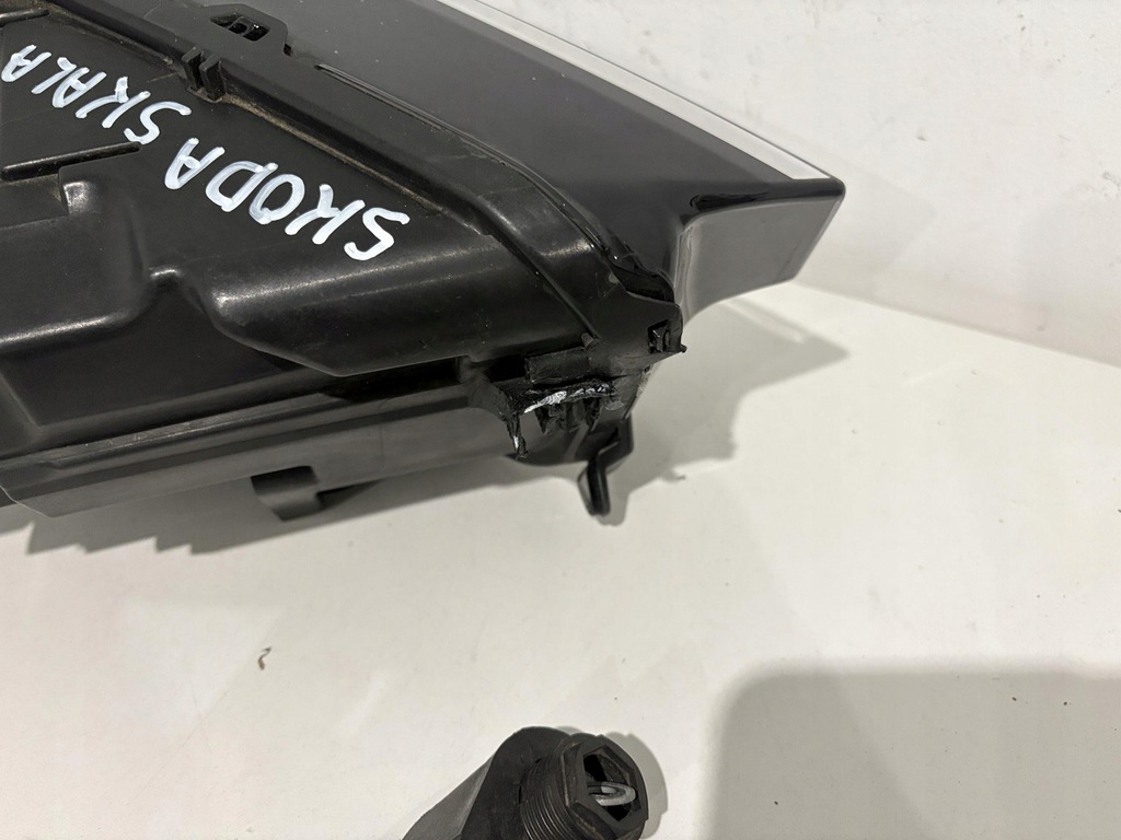 фото №10, Skoda scala 657 2019- комплект лампа правий лівий перед 657941015 657941016