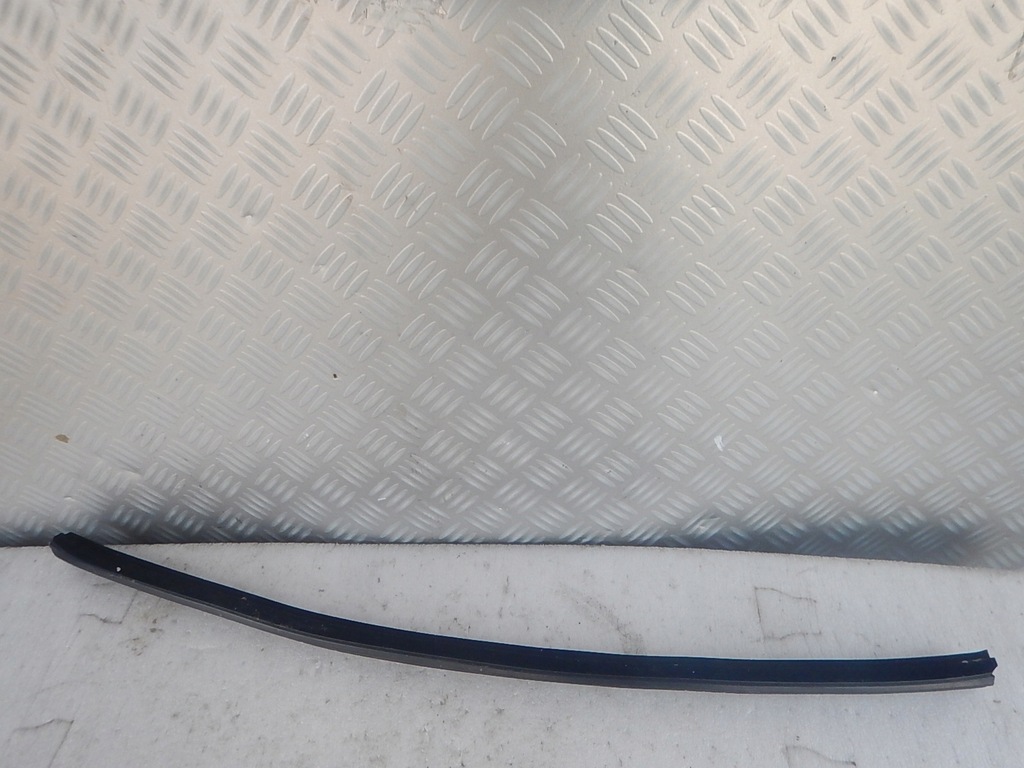 фото №1, Audi q7 4l прокладка дверь правый перед