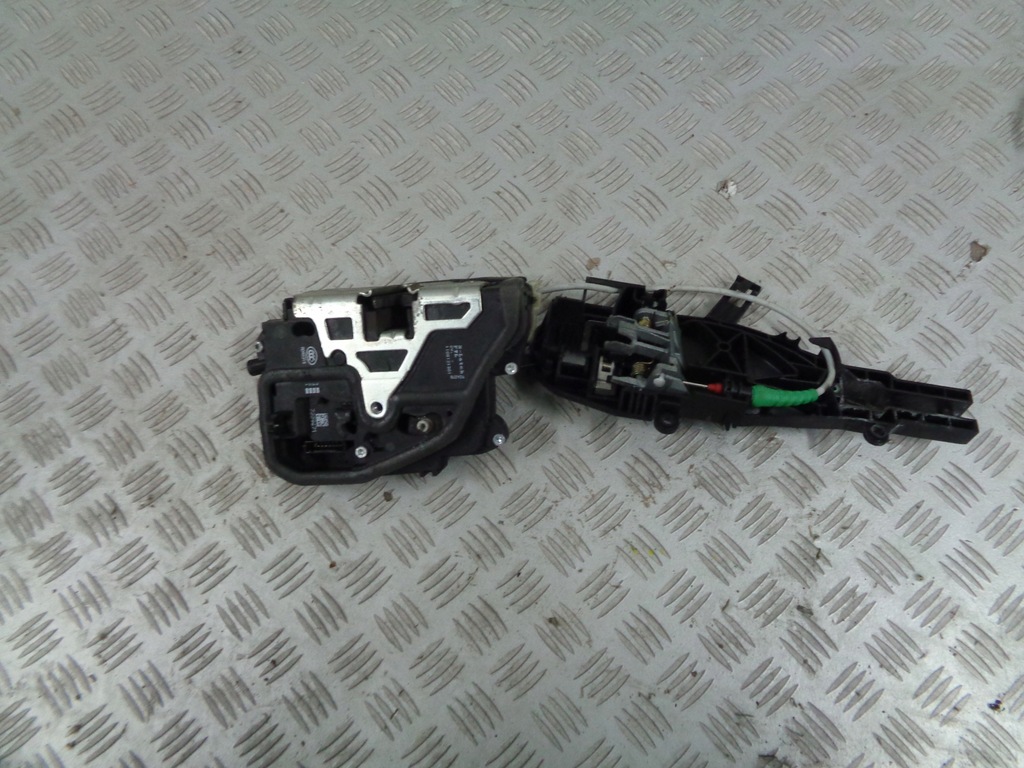 фото №1, Bmw x1 e84 замок двері лівий перед 7pin