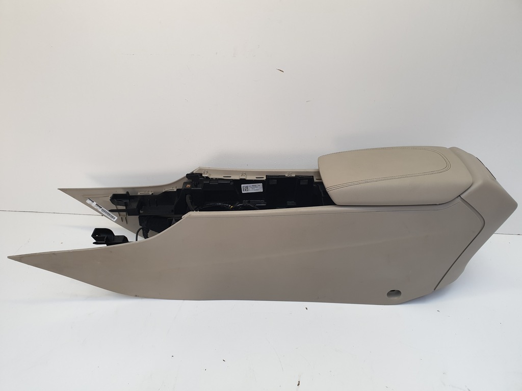 фото №5, Insignia b тунель середній підлокітник зарядний пристрій