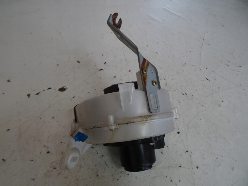 фото №1, Воздуходувка вентилятор аккумулятора 87130-47070 toyota prius ii