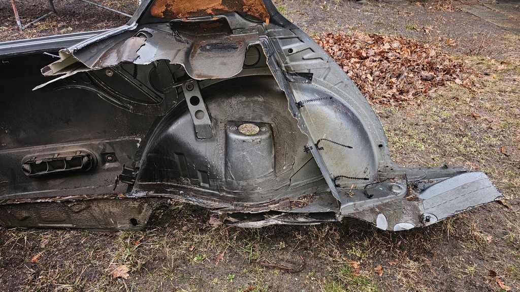 фото №9, Крила лівий задній чверть pas задній bmw e30 sedan