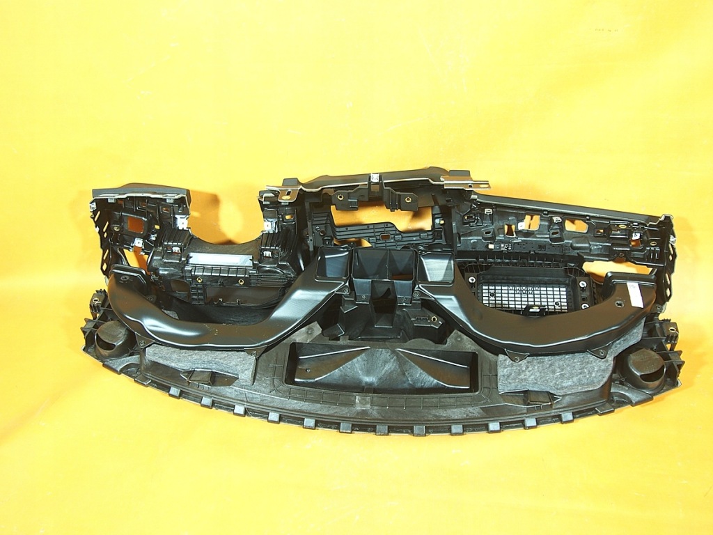 фото №10, Audi q3 83a 22km приборная панель приборная консоль оригинал 83b857001