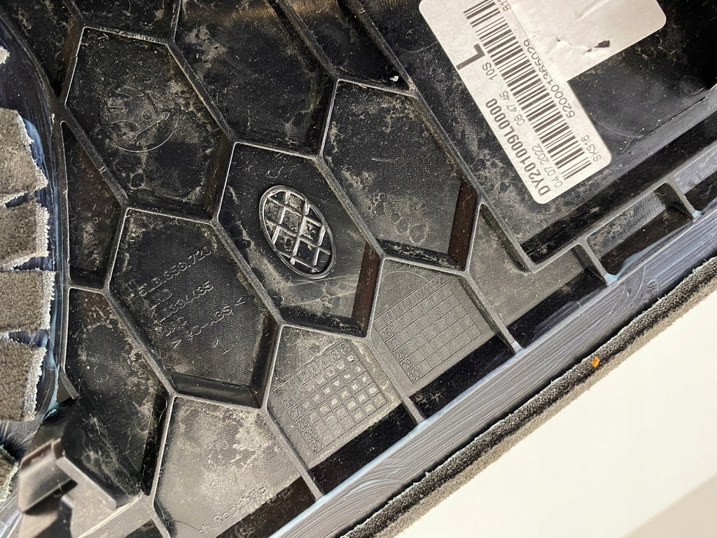 фото №10, Skoda enyaq iv накладка накладка dekor консоли верхний