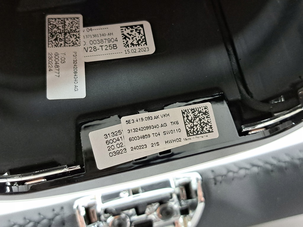 фото №8, Воздуховод кожаный multi / подогрев / лепестки переключения octavia iv kamiq 5e3419093ak