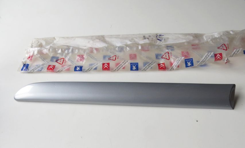 фото №1, Молдинг двері p 207 задня ліва