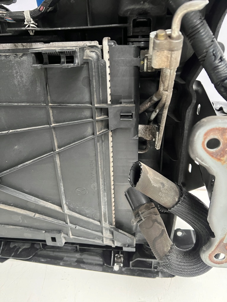 фото №11, Pas передній радіатор mazda 5