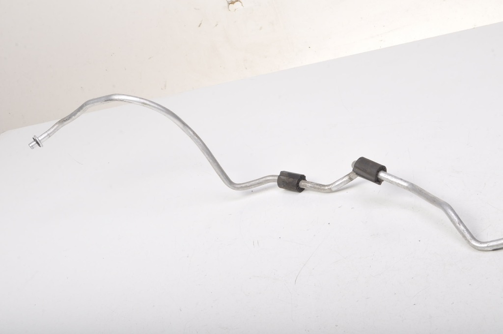 фото №6, Ford fiesta mk8 1.1 шланг кондиционера