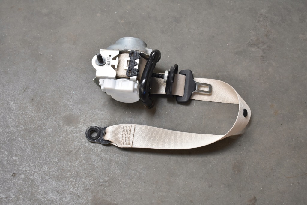 Купить Ремень безопасности задний  задний левый mercedes gls x167 кремовый 1