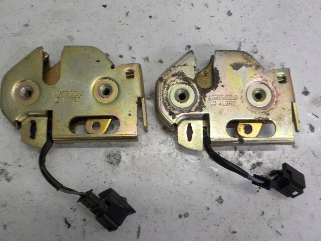 фото №2, Actros mp4 замок бардачка