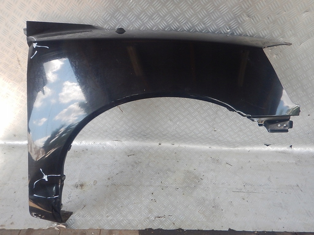 фото №1, Nissan titan armada 5.6 v8 04- правый крыло перед