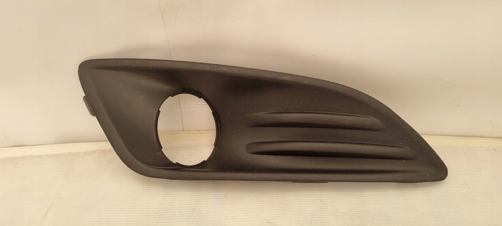 фото №1, Ford fiesta mk7 решітка протитуманної фари права