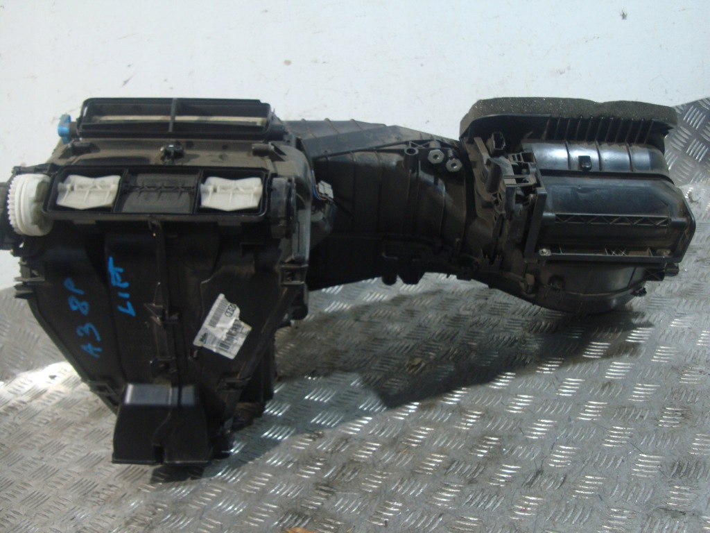 фото №1, Отопитель комплектная audi a3 8p sportback 08-12