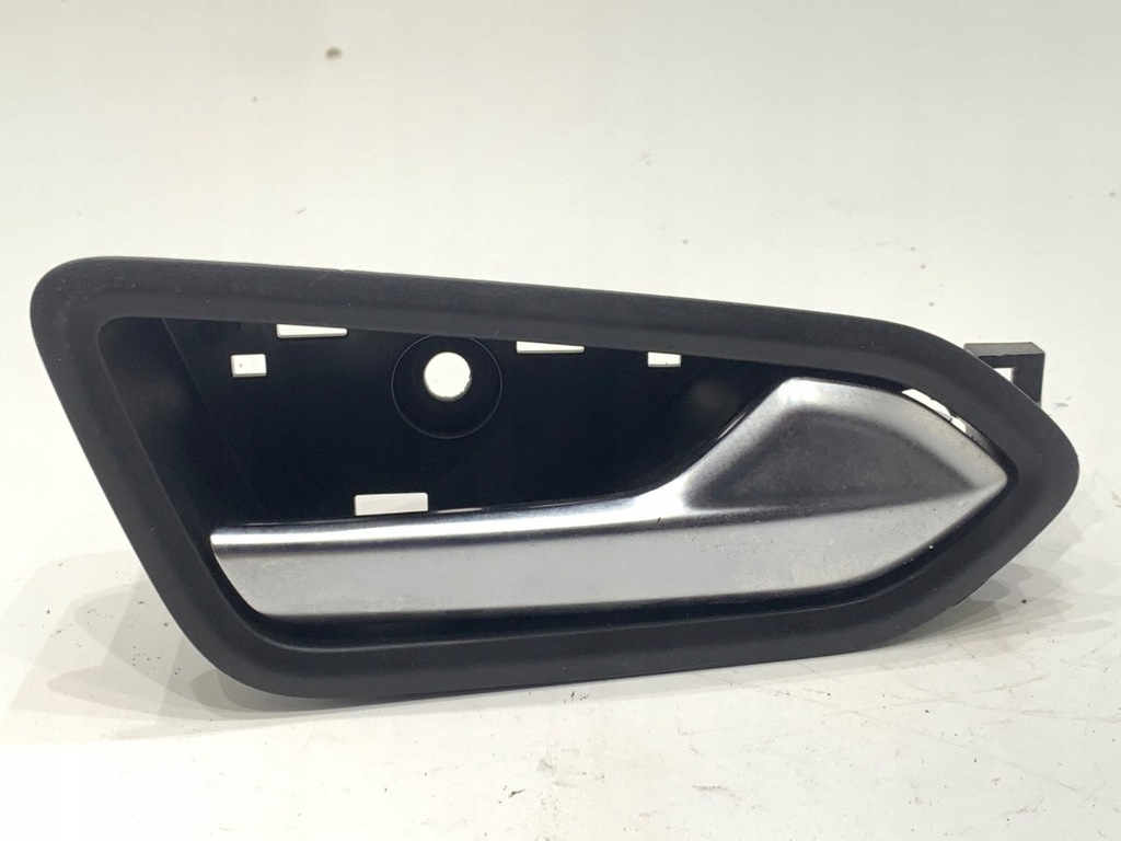 фото №1, Ручка внутренняя правый перед renault captur ii crossover 826721378r