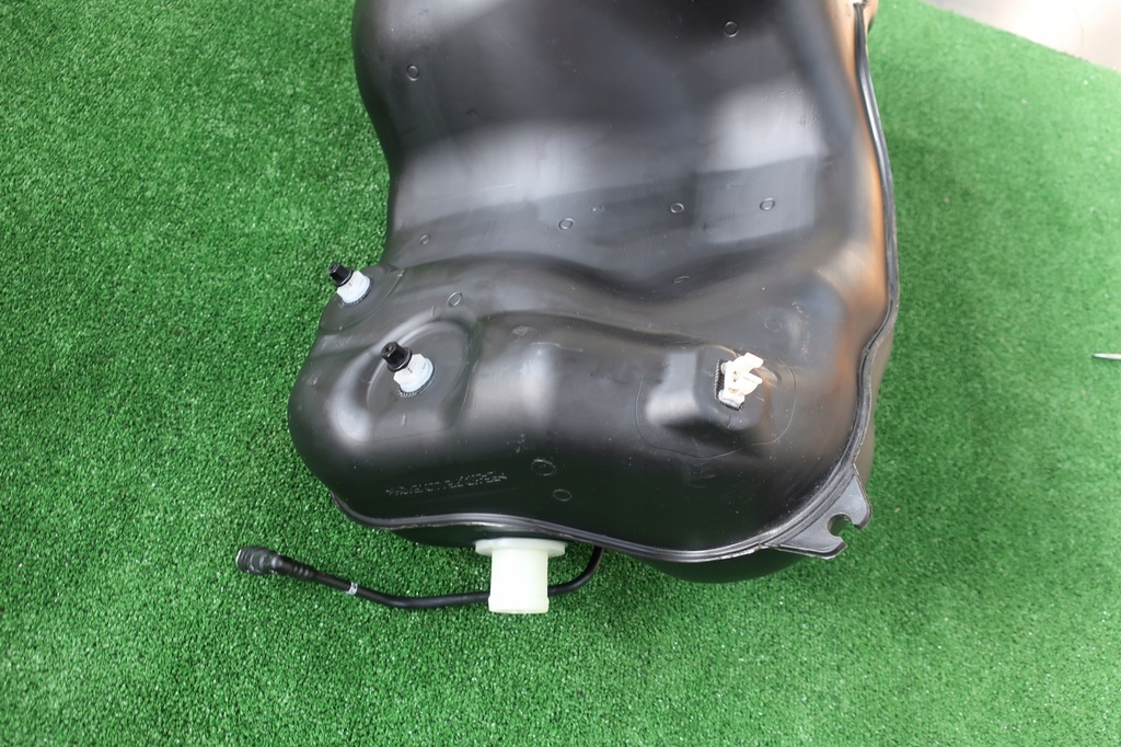 фото №8, Bak бак топлива suzuki jimny 1.5 16v бензин 2018r 2025r