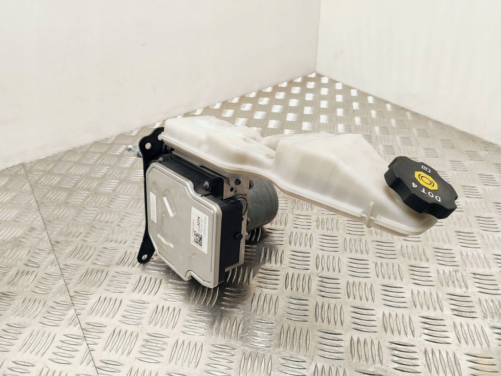 Купити Opel astra k 2021 насос abs