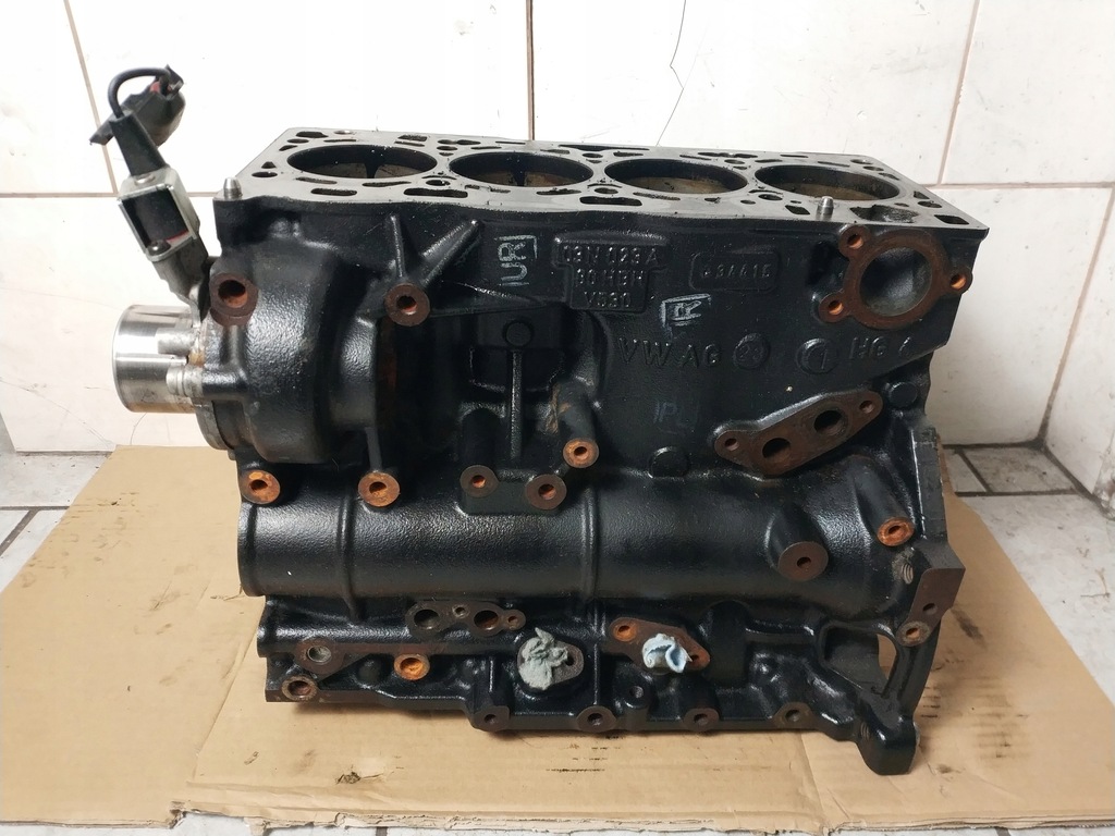 фото №1, Audi a4 b9 2.0 tdi deta блок двигателя