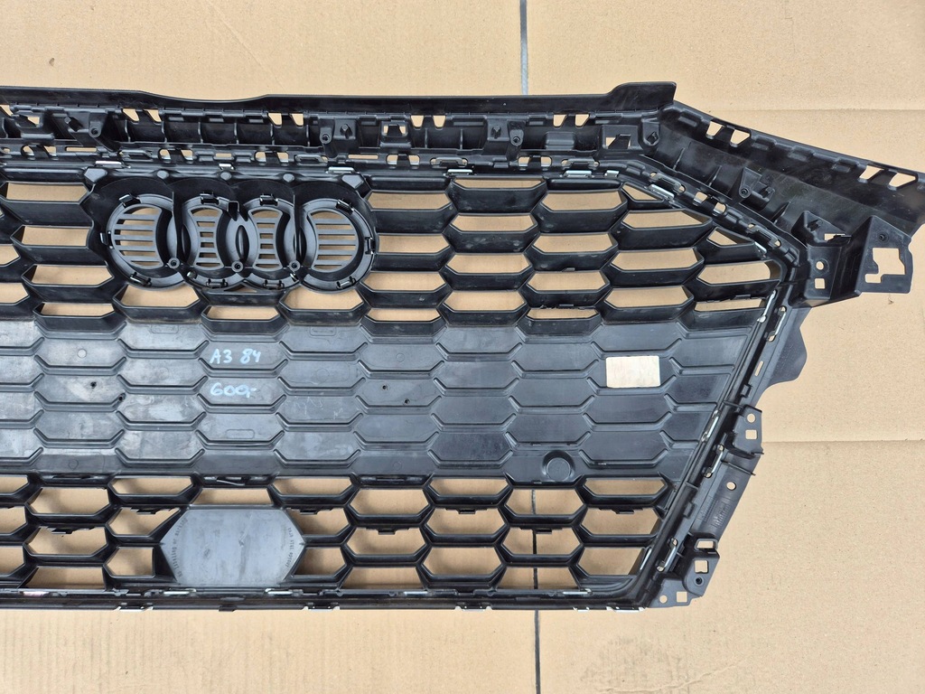 фото №8, Audi a3 8y 20- решётка радиатора решётка радиатора радиатора 8y0853651a