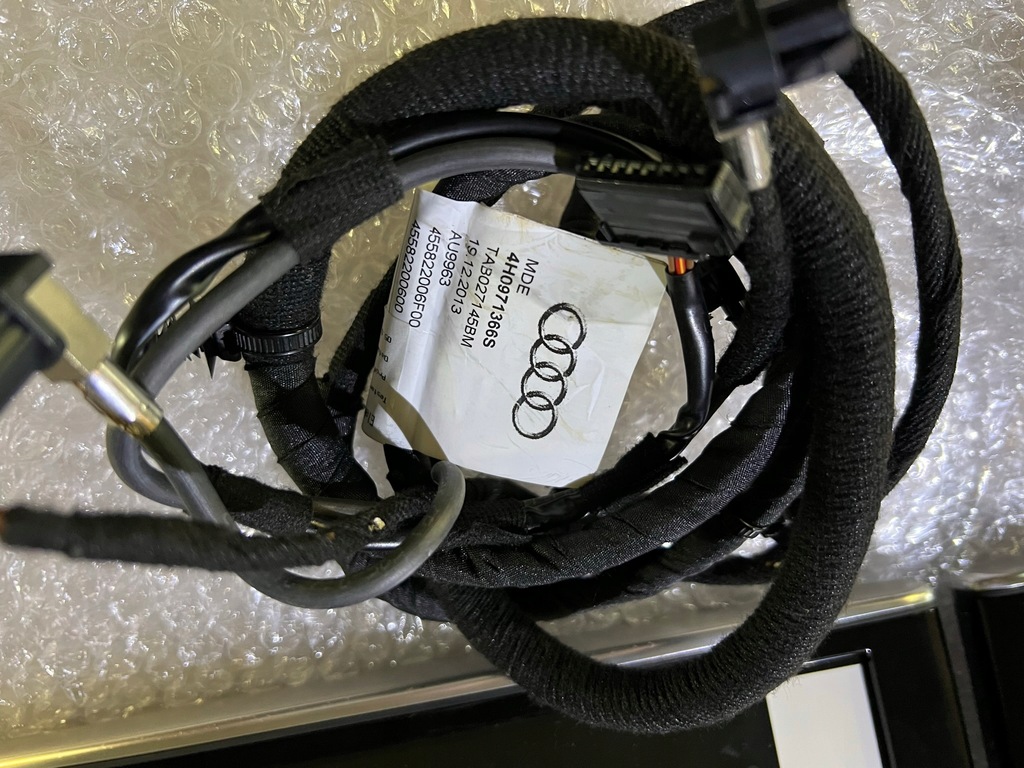 фото №12, Audi a8 s8 d4 lift монітори проводка задні 4h0919607