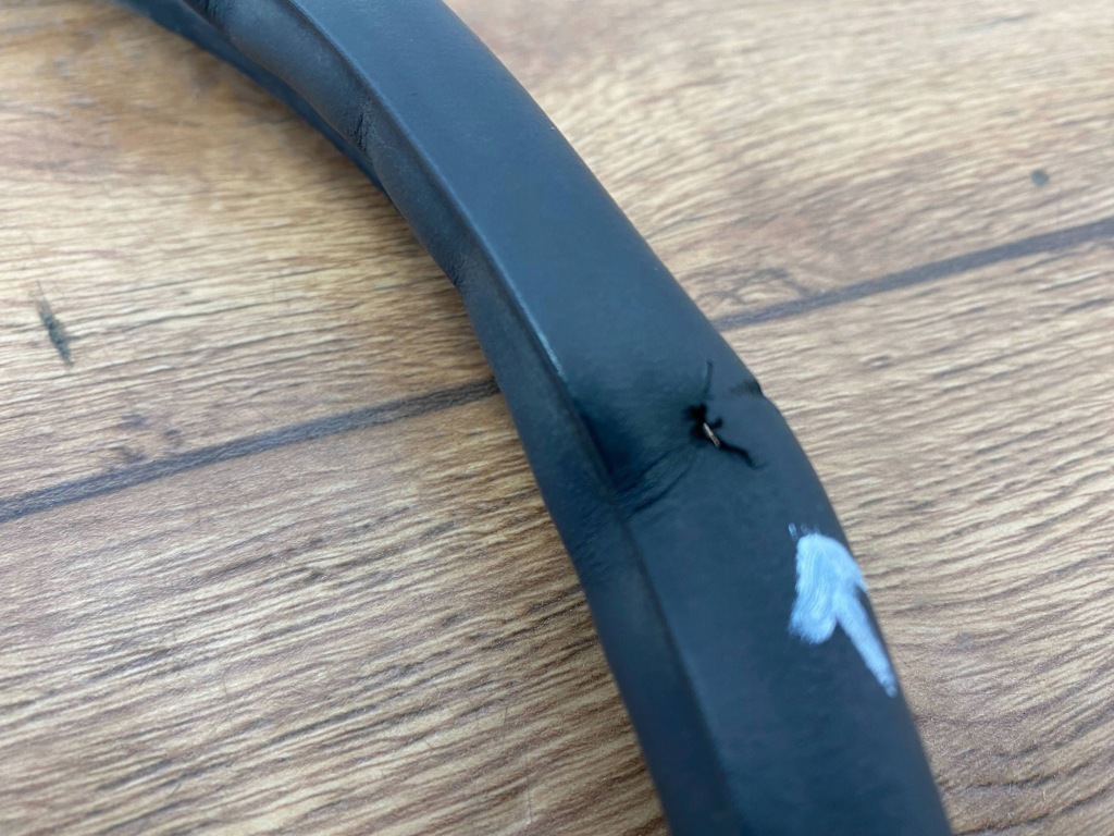 Прокладка кришки багажника chevrolet corvette c6 2005+ в Україні