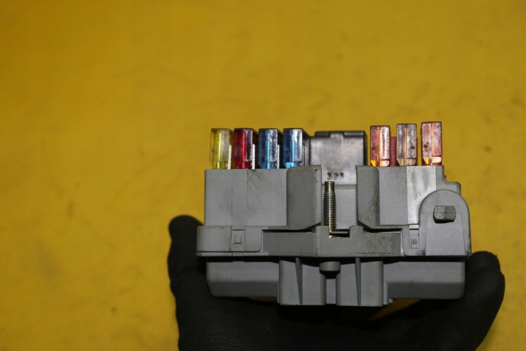 фото №5, Коробка предохранителей 46752706 1.9 jtd doblo i