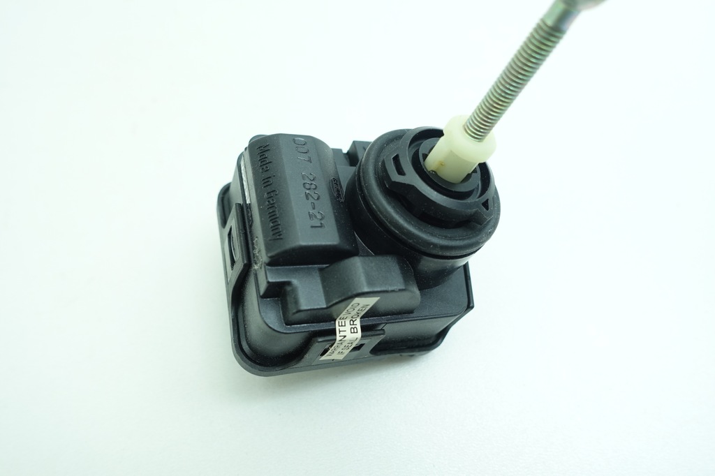 фото №11, Hella регулировка настройка света l/p audi 100 c4 80 b4 a6 c4