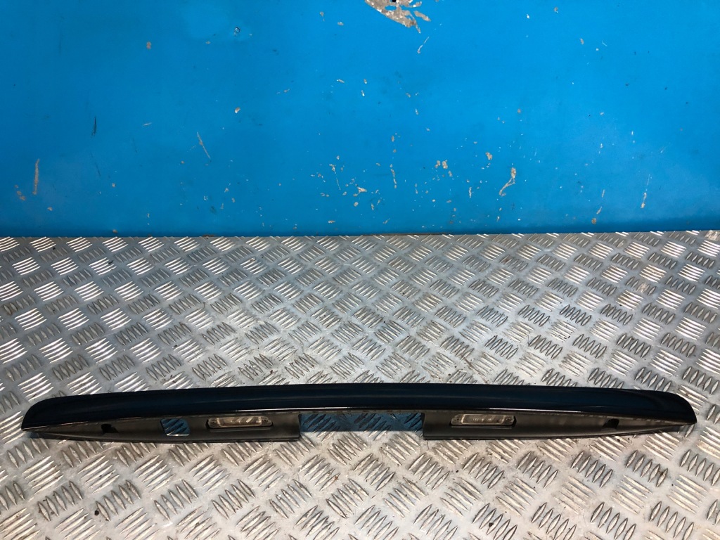 фото №1, Mercedes gl x164 320 cdi молдинг накладка кришки багажника 1647400993