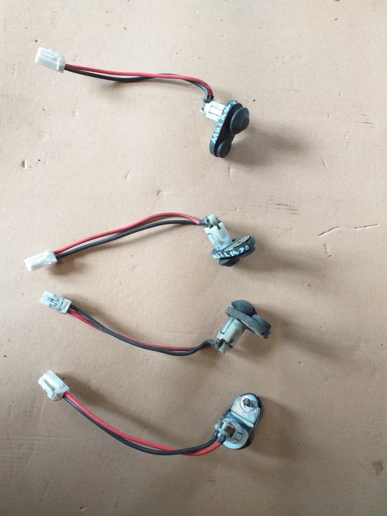 фото №1, Toyota mr2 sw20 датчик дверь концевой