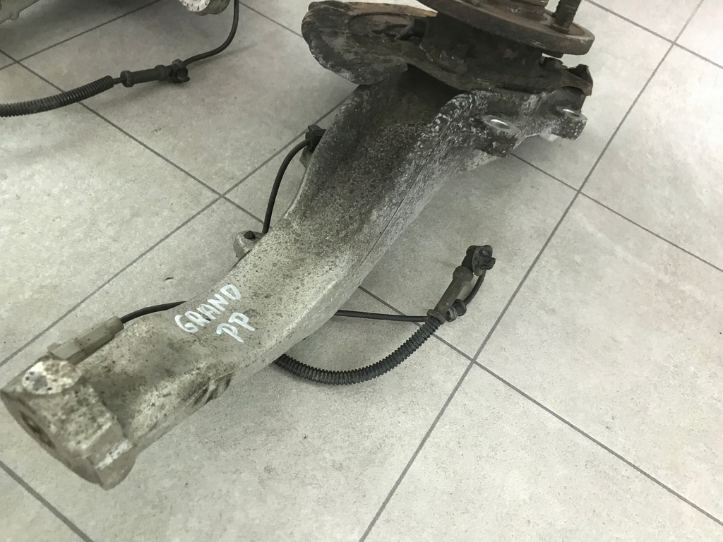 фото №8, Поворотный кулак ступица jeep commander xk xh 3.0crd bdb